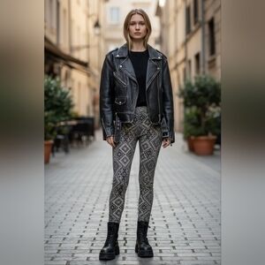 New never wore H&M stretch pants